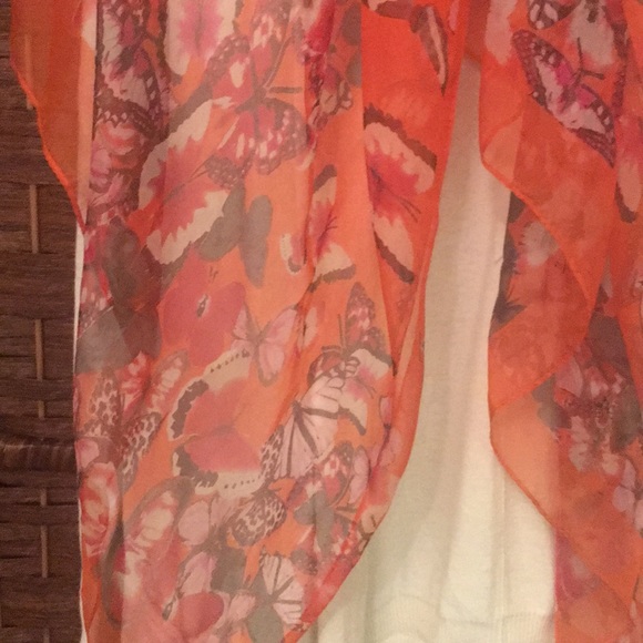 Scarf with butterflies - Picture 2 of 2